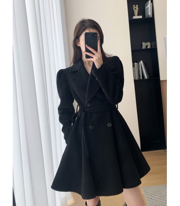 Jaket wol pendek gaya Hepburn 