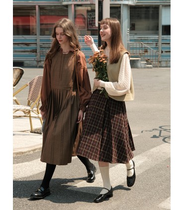 Plaid Leather Label Wool Swing Skirt 