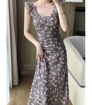 Lange rok met retro taille en kleine vliegenmouwen 