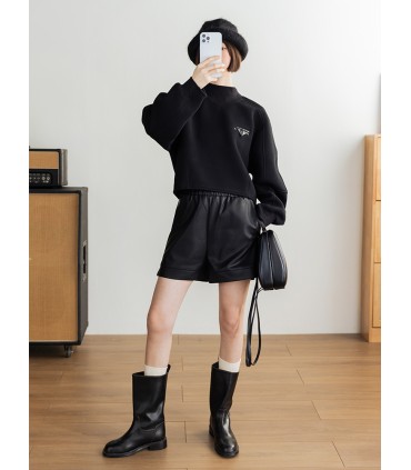 Leather label sweatshirt