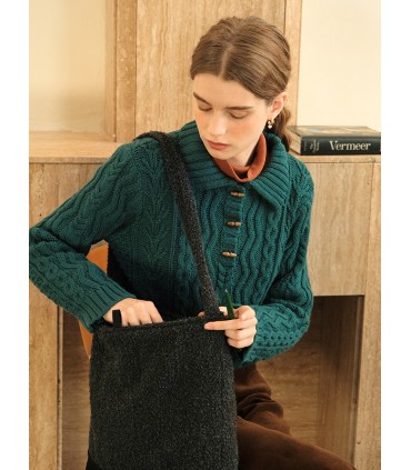 Pull en laine à col polo et boucle en corne de veau torsadé