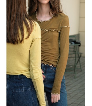 Chemise élastique à manches longues avec bordure ondulée couleurs contrastées 