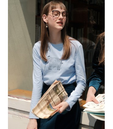 Lengan panjang alas mammoth yang dilukis dengan tangan 