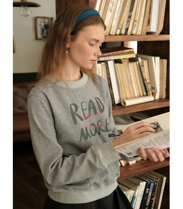 Pull court avec motif lettre fendue 