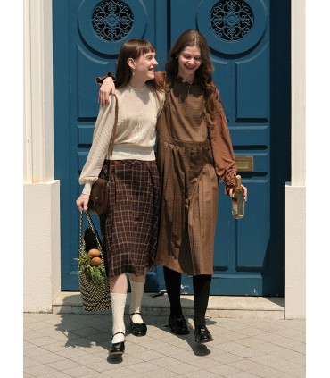 巧克力摩卡宽松百褶格纹背心裙