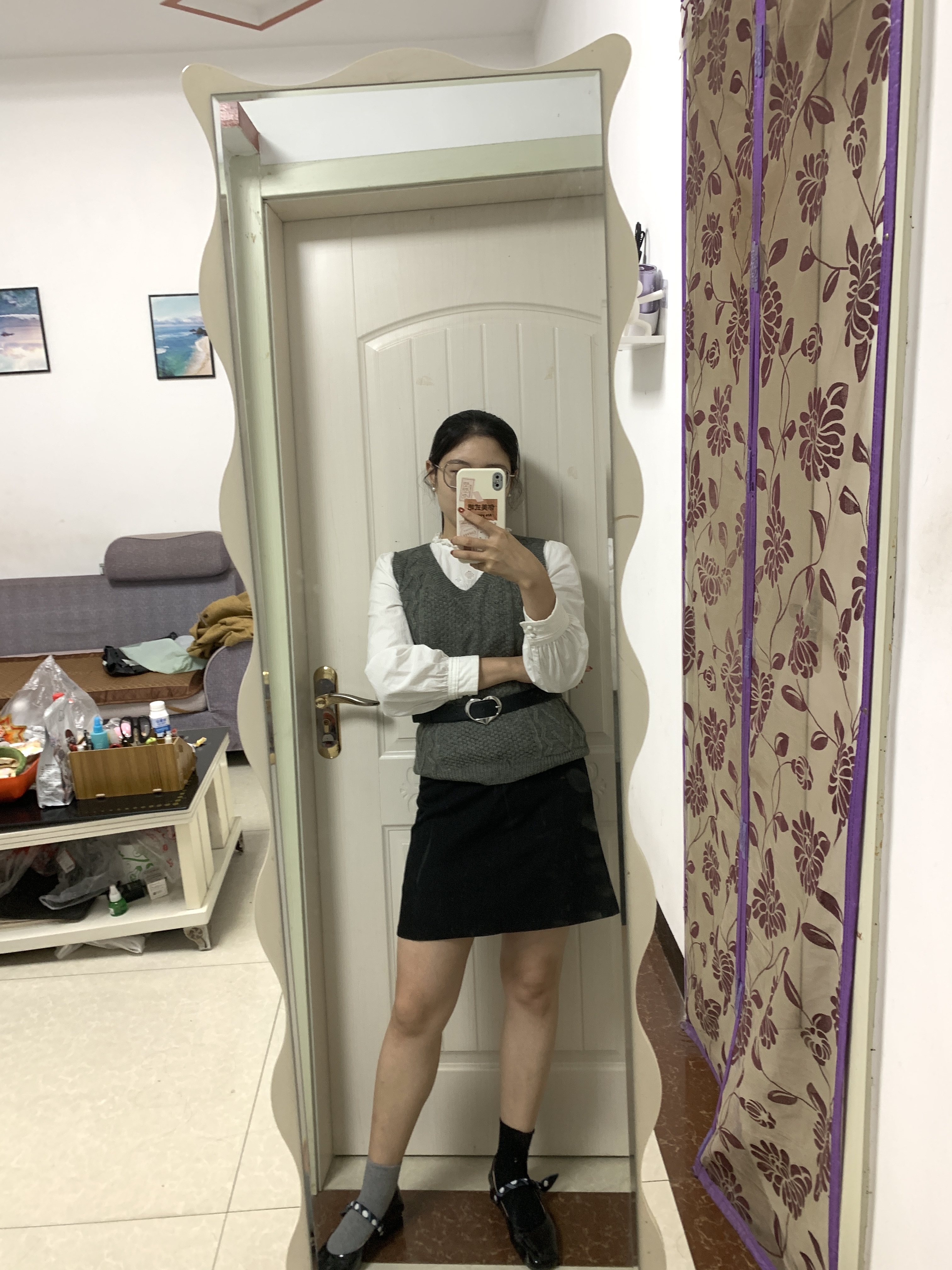Click to zoom out